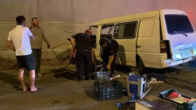 Antalya’da Kontrolden Çıkan Panelvan Seraya Çarptı: 1 Yaralı