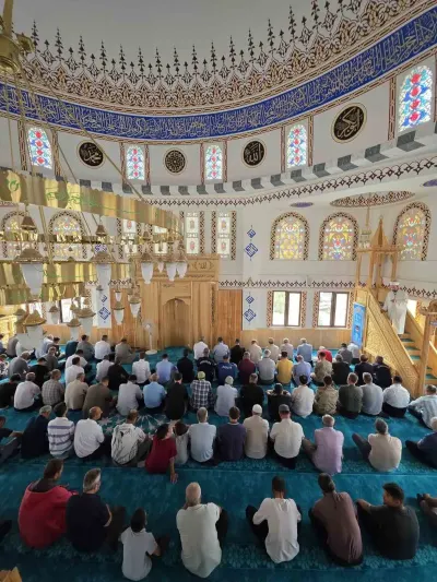 Adıyaman Gölbaşı'nda Depremde Yıkılan Karaburun Köyü Camisi Yeniden İbadete Açıldı