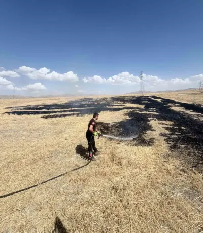 Van'da Örtü Üstü Yangını Korkuttu: Ekipler Zamanında Müdahale Etti