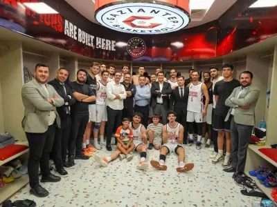 Gaziantep Basketbol evindeki ilk maçta Finalspor'u iki uzatma sonunda yendi