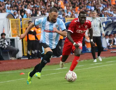 Erzurumspor FK - Samsunspor Maçında İlk Yarı Sona Erdi: 1-0