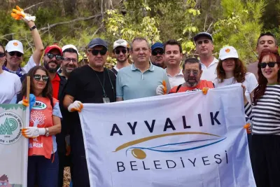Ayvalık'ta Dünya Temizlik Günü Kapsamında Kapsamlı Çevre Temizliği Gerçekleştirildi