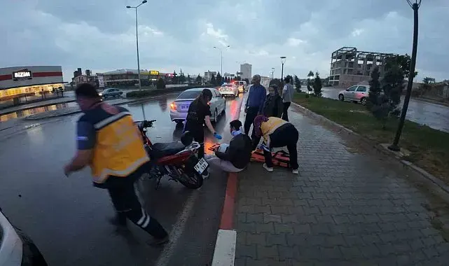 Hafif ticari araçla motosiklet çarpıştı: 1 yaralı