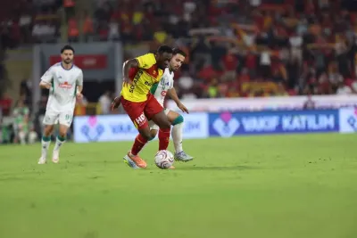 Göztepe Çaykur Rizespor Maçında İlk Yarı Sona Erdi