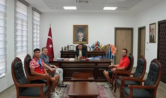 Köyceğiz Kaymakamı Kumcu, Dünya Şampiyonu Karahan'ı ağırladı