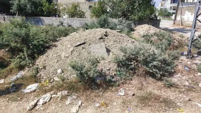 Adana'da ASKİ'nin Altyapı Atıkları Aylardır Kaldırılmadı