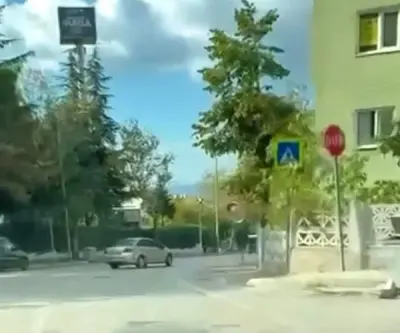 Bursa'da Cadde Ortasında Drift Atan Sürücü Kameraya Yansıdı