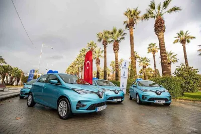 İzmir Büyükşehir Belediyesi'nin Elektrikli Filosu 7,5 Milyon Kilometrede Yüzde 81 Tasarruf Sağladı