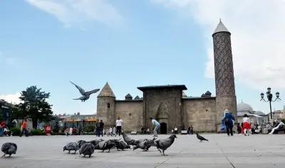 Meteoroloji'den Kritik Uyarı: Erzurum ve Çevre İllerde Sağanak Yağış Bekleniyor