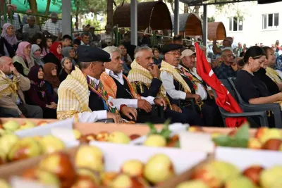 Demirci’de 1. Hünnap Festivali Coşkusu: Binlerce Vatandaş Katıldı