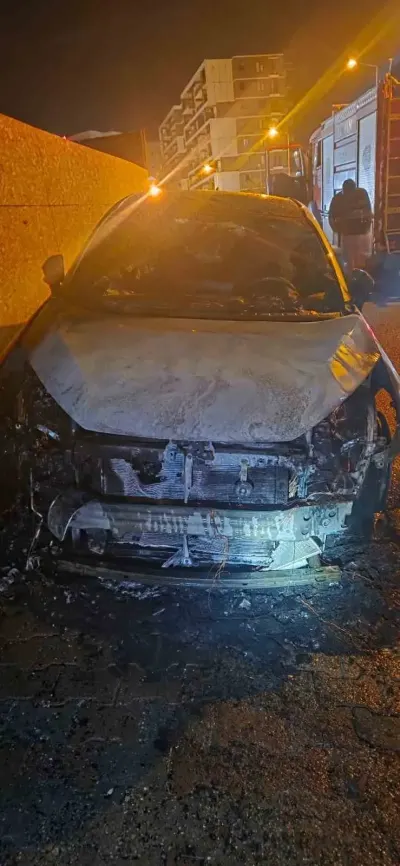 Batman'da park halindeki otomobilde çıkan yangın söndürüldü