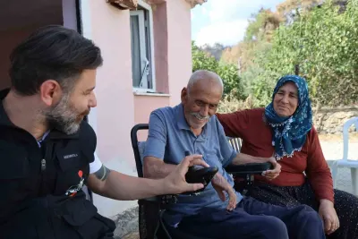 Adana'daki Orman Yangınında Evi Yanan Yaşlı Çiftin Yaraları Sarıldı