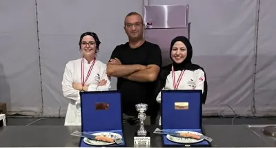 Düzce Üniversitesi Gastronomi Öğrencilerinden 5. Bursa Gastronomi Festivali'nde Gümüş Madalya Başarısı