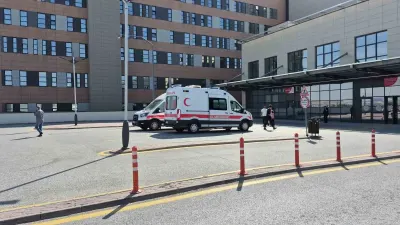 Eskişehir'de Vagon Üzerindeki Yüksek Gerilim Hattına Temas Eden 12 Yaşındaki Arda Ağır Yaralandı