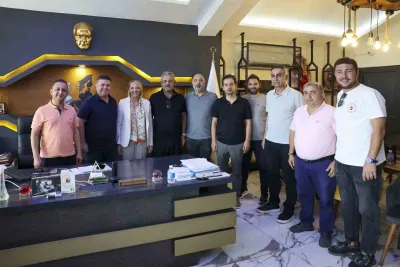 ATSO Başkan Adayı Hatice Öz'den Hal Esnafına Ziyaret: Biz Halden Anlarız