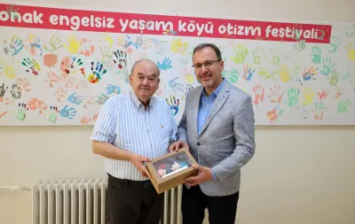 Kasapoğlu'ndan Burhan Özfatura İçin Taziye Mesajı: İzmir'in Hafızasında Yaşayacak