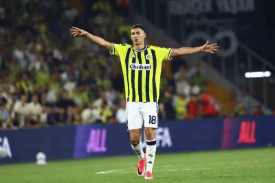 Fenerbahçeli Mert Müldür Operasyon Geçirdi