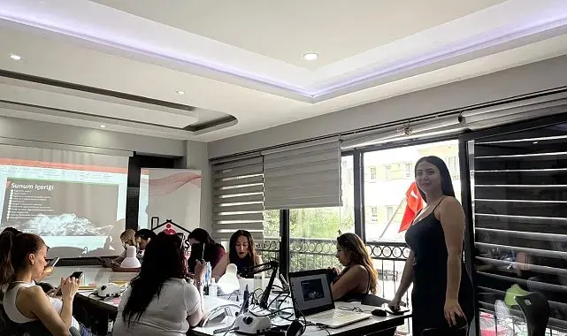 Tepebaşı ADEM kursiyerlerine "Dijital Aile" ve "Bağımlılıkla Mücadele" eğitimi verildi
