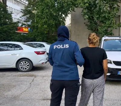 Kırıkkale'de 19 Yıl 8 Ay Hapis Cezasıyla Aranan Firari Hükümlü Gizli Bölmede Yakalandı