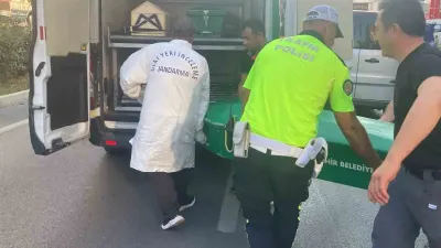 Mersin'de Feci Kaza: Tır ve Kamyonete Çarpan Motosikletin Sürücüsü Öldü, Oğlu Yaralandı