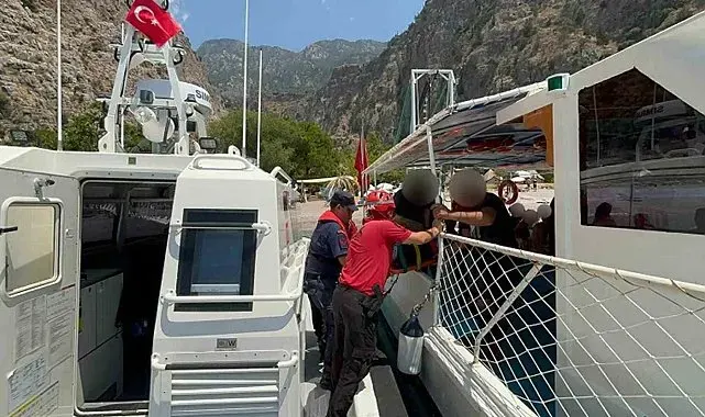 Kelebekler Vadisine düşen ve yaralanan paraşütçüye tıbbi tahliye gerçekleştirildi