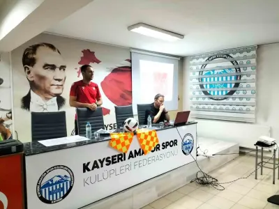 Kayseri'de Amatör Lig Kulüplerine Yeni Oyun Kuralları Eğitimi Verildi