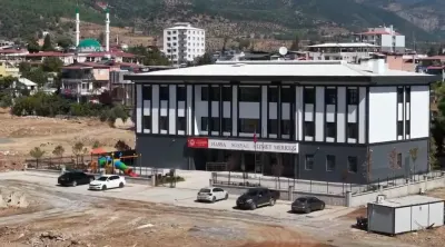 Hatay Valisi Mustafa Masatlı Hassa Sosyal Hizmet Merkezi'nde İncelemelerde Bulundu