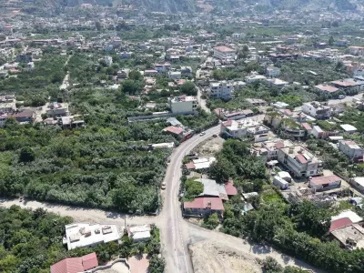 Hatay Samandağ'da 1,1 Kilometrelik Yol Beton Asfaltla Yenilendi