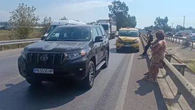 Manavgat’ta Üç Araçlı Zincirleme Kaza Trafiği Felç Etti