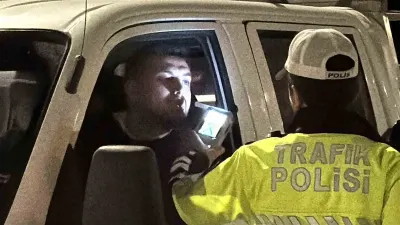 Eskişehir'de 100 Polisin Katılımıyla Asayiş ve Trafik Denetimi Gerçekleştirildi