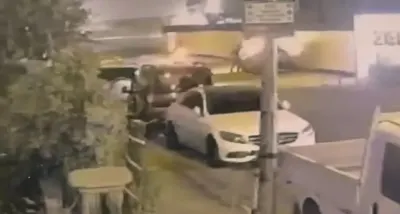 Batman'da Park Halindeki Otomobil Kundaklandı: O Anlar Kamerada