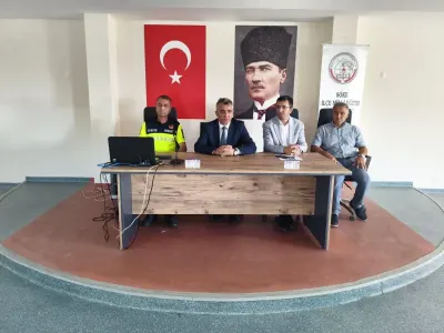 Söke'de Okul Servisi Şoförlerine ve Rehber Personele Trafik Eğitimi Verildi