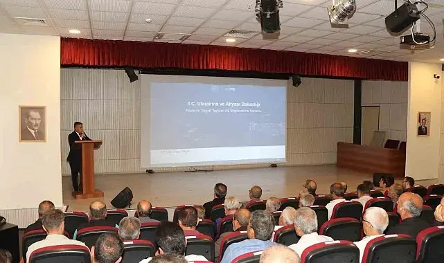 PTT hizmetleri Oltu'da tanıtıldı: Muhtar ve esnaflara bilgilendirme toplantısı düzenlendi