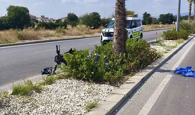 Ağaca çarpan motosikletin sürücüsü yaşam mücadelesini kaybetti