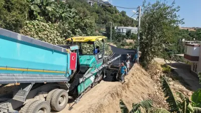 Alanya Yaylalı Mahallesi'nde 2.5 Kilometrelik Sıcak Asfalt Çalışması Tamamlanıyor