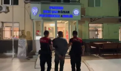 İzmir'de 21 Yıl Hapis Cezası Bulunan Cezaevi Firarisi Yakalandı