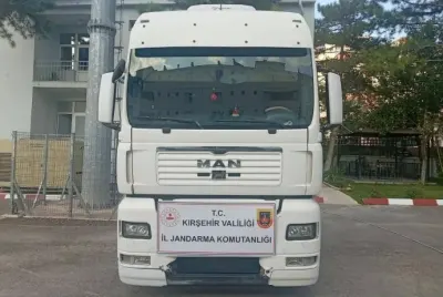 Kırşehir'de Şasesi Değiştirilen Tır Yol Kontrolünde Yakalandı