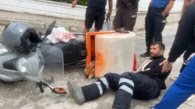 Bursa’da Kuryenin Önüne Çıkan Araç Kazaya Neden Oldu: 1 Yaralı