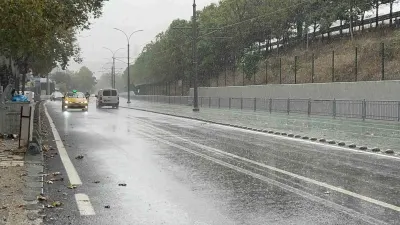 Kocaeli'de Sağanak Yağış Etkili Oluyor: Valilikten Sel ve Su Baskını Uyarısı