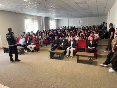 Afyonkarahisar'da Üniversite Öğrencilerine Yönelik Bağımlılıkla Mücadele Eğitimi Düzenlendi