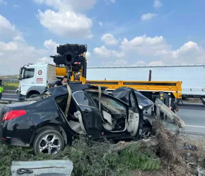 Tarsus'ta Otoyolda Feci Kaza: 1 Sürücü Yaşamını Yitirdi