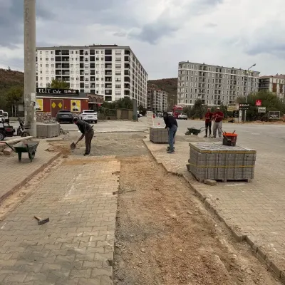Edremit Kadıköy Mahallesi'nde Yol Çalışmaları Sürüyor