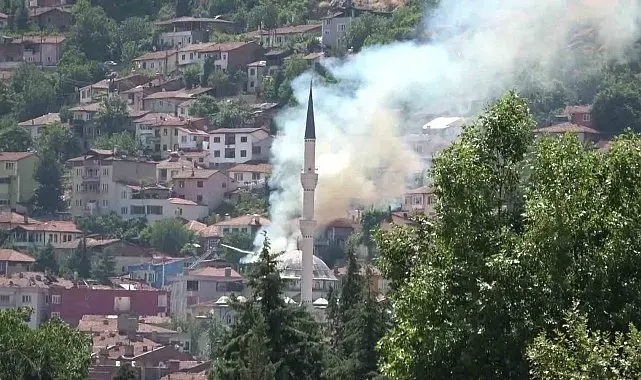 Elmas nineyi yangından itfaiyeciler kurtardı