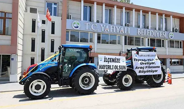 Yahyalı Belediyesi araç filosunu güçlendirdi: 2 yeni traktör hizmete alındı