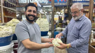 Van'ın Asırlık Lezzeti Otlu Küp Peyniri Tezgâhlarda Yerini Aldı