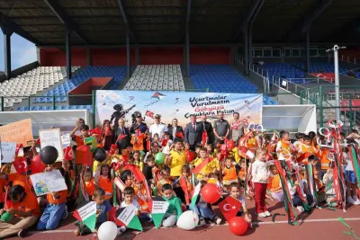 Bartın'da Öğrencilerden Filistin'e Destek: Gökyüzü Çocuklara Kalsın Uçurtma Etkinliği