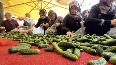 Bolu’da kışlık yiyecek telaşı: Semt pazarlarında erzak hareketliliği