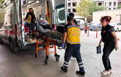 Bursa’da Şarampole Uçan Otomobilde Yaşlı Çift Yaralandı
