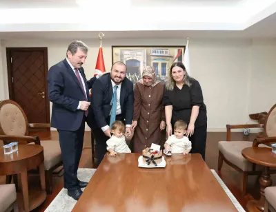 Samsun Valisi Tavlı'dan Şehidin İkiz Yeğenlerine Sürpriz Doğum Günü