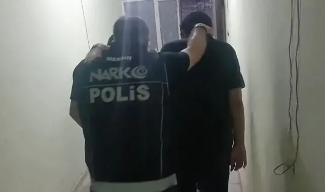 Duvar saatlerinden 48 kilodan fazla uyuşturucu çıktı: 4 tutuklama